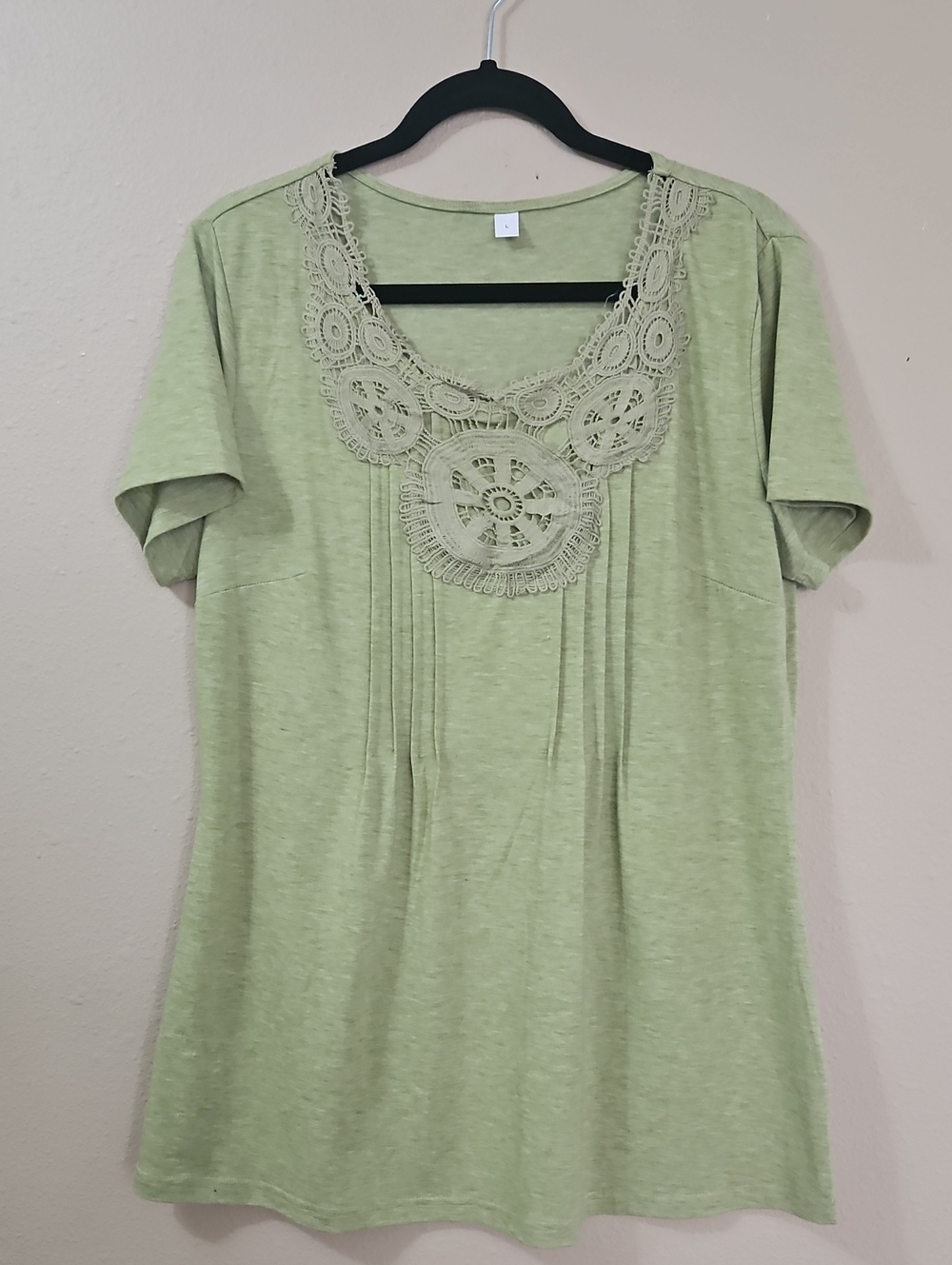 Light Green Crochet-Trim Short Sleeve Women's Top